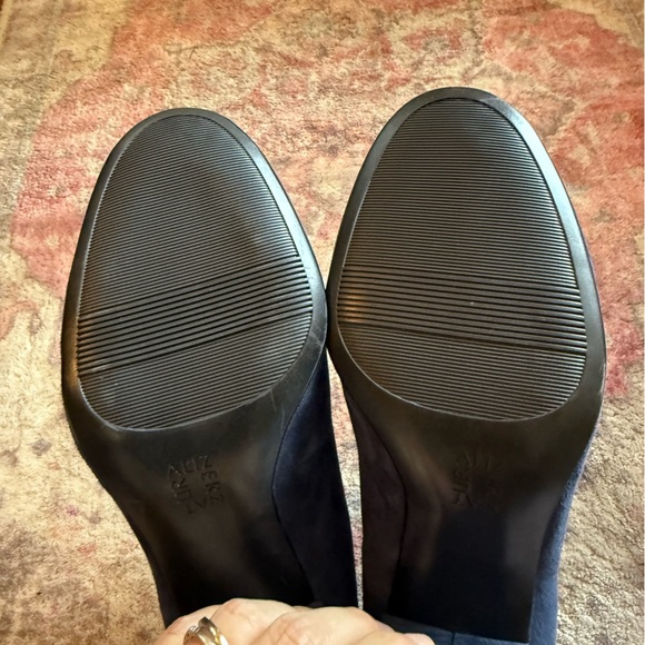 Naturalizer Dany Block Heel Pumps blue suede size 9W - Picture 9 of 12